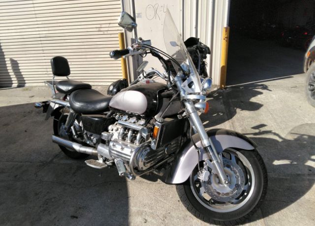 Honda GL1500C (VALKYRIE)