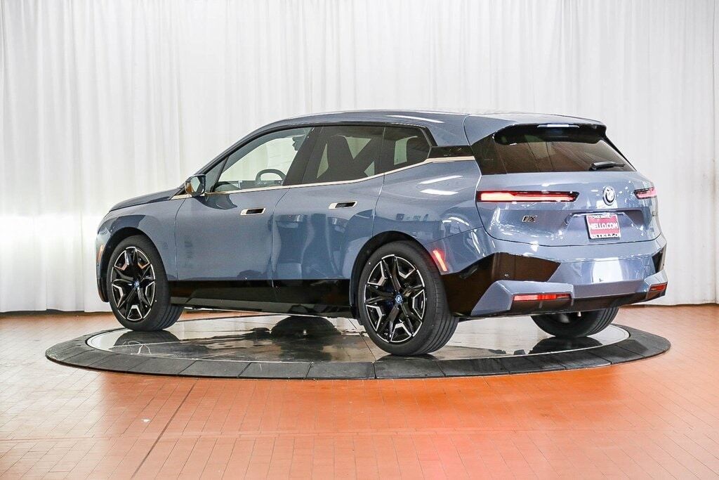 2023 BMW iX
