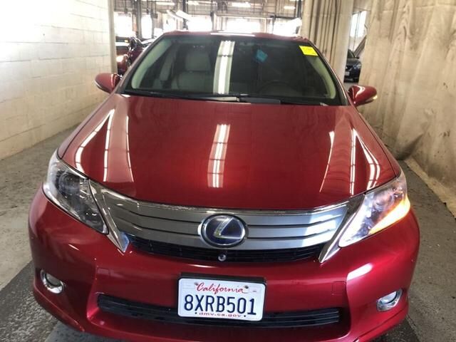 Lexus HS