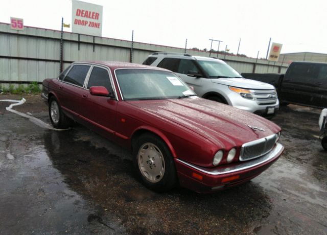 Jaguar XJ6