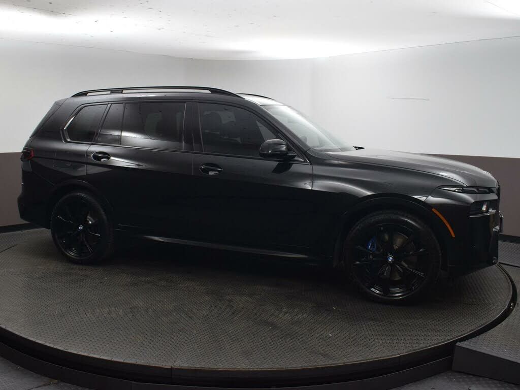 2023 BMW X7