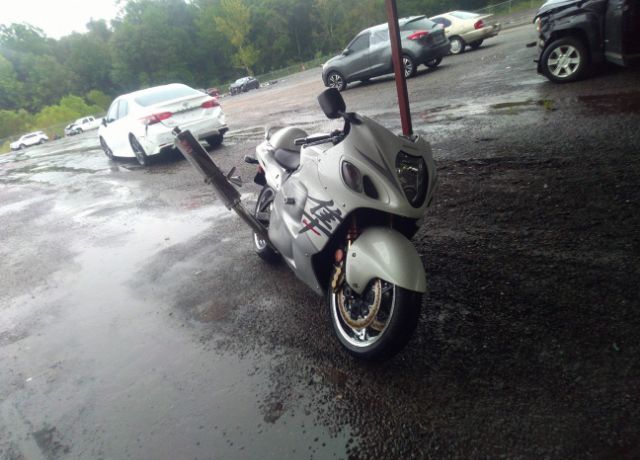 Suzuki GSX1300R