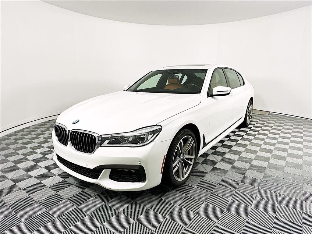 BMW 750i / B7