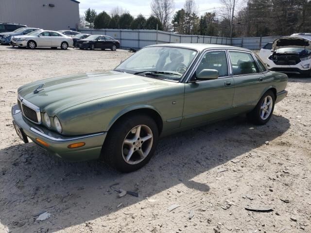 Jaguar XJ8