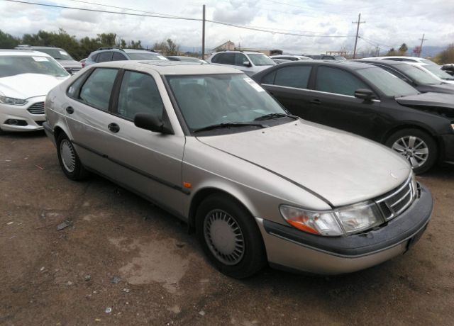 Saab 900