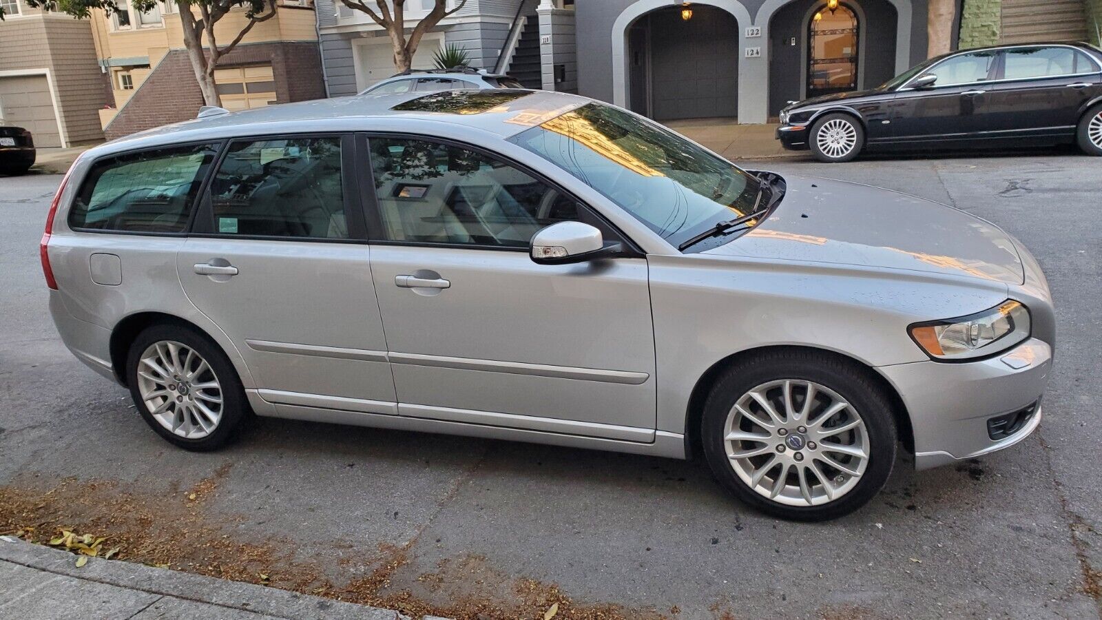 Volvo V50