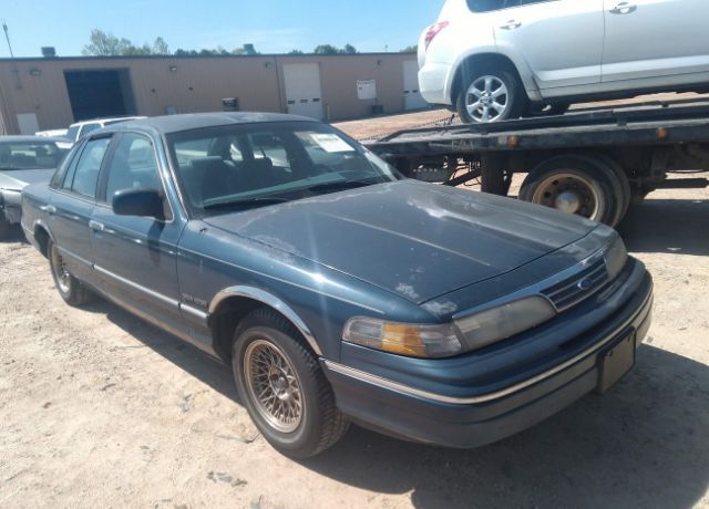 Ford Crown Victoria