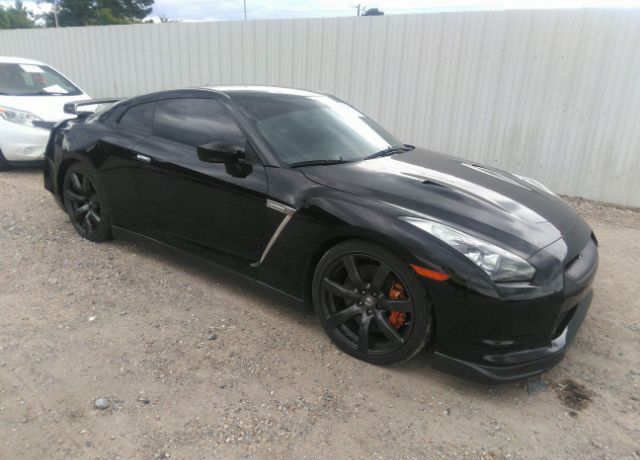 Nissan GT-R