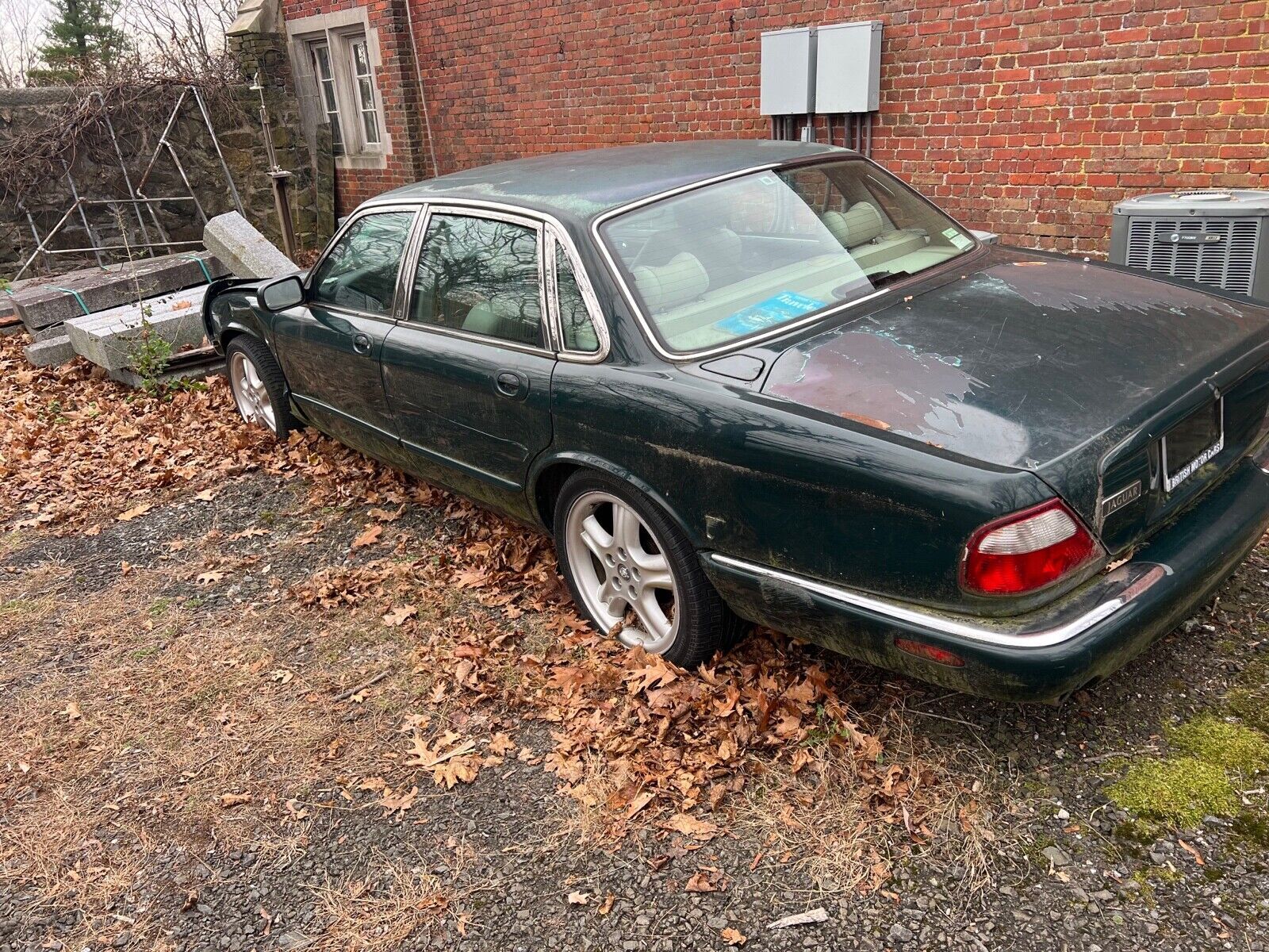 Jaguar XJR