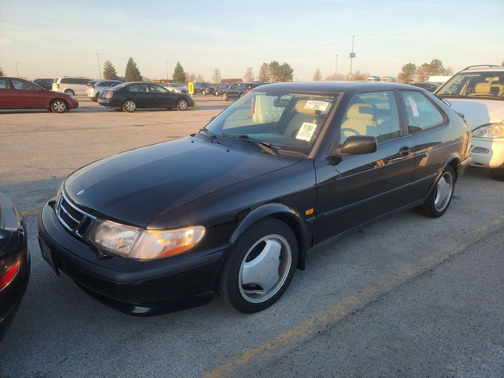 Saab 900