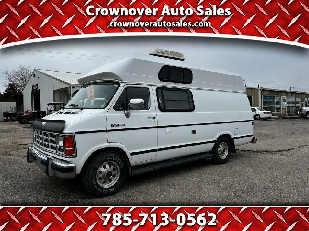 Dodge Ram Van