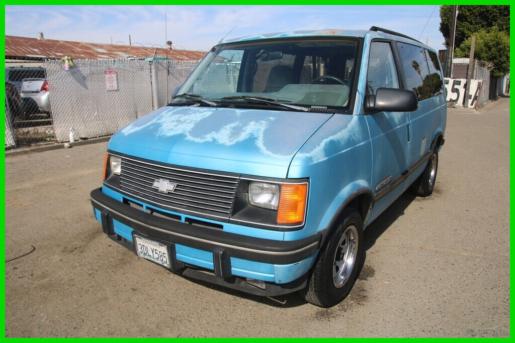 Chevrolet Astro Van