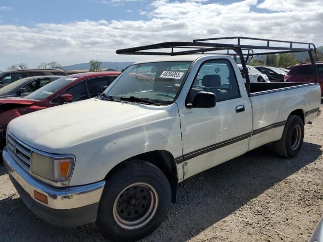 Toyota T100