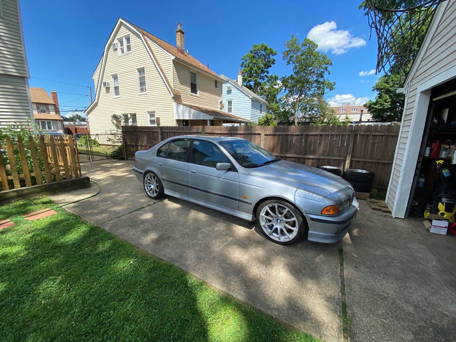 BMW 540i