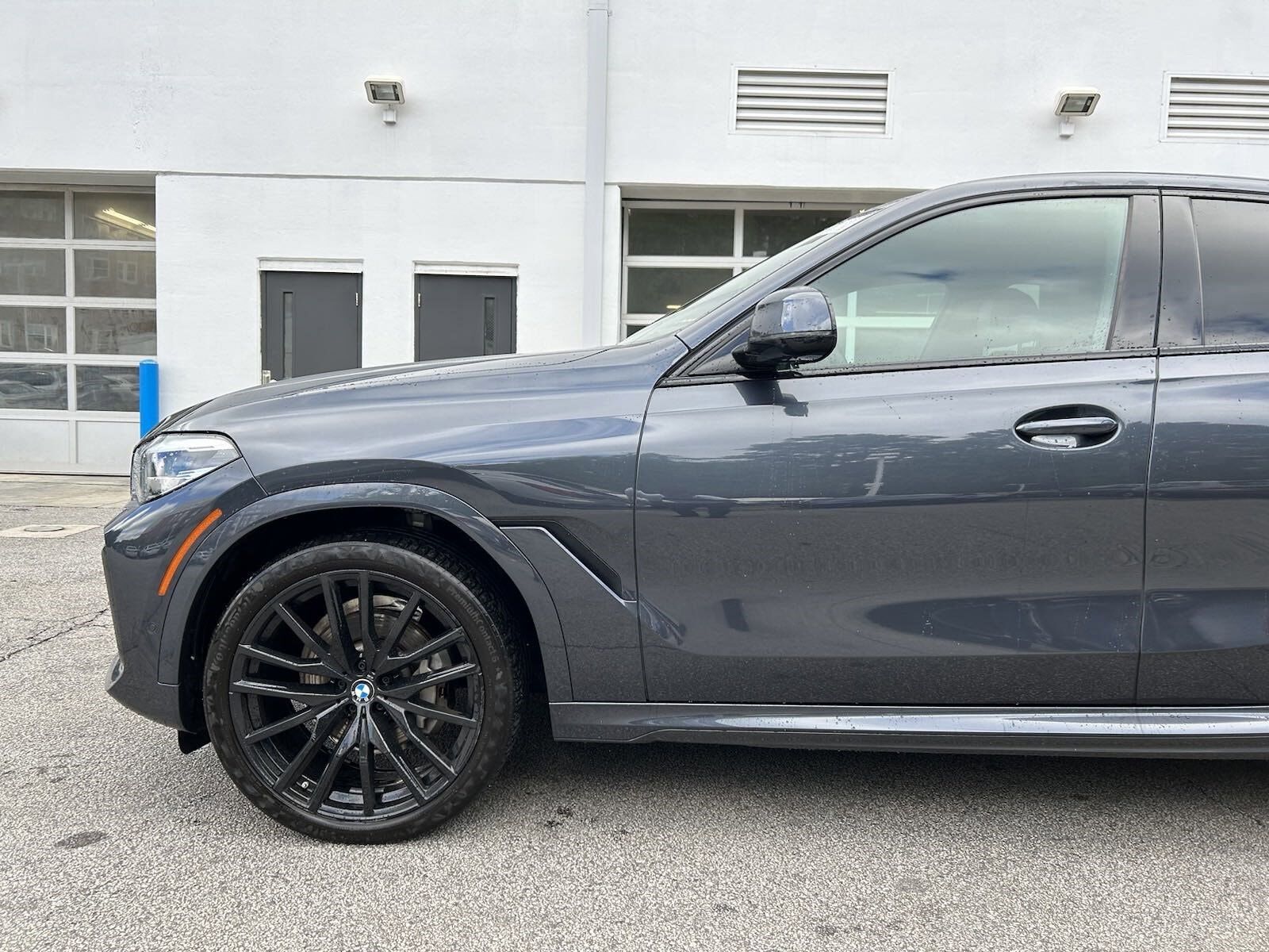 2021 BMW X6