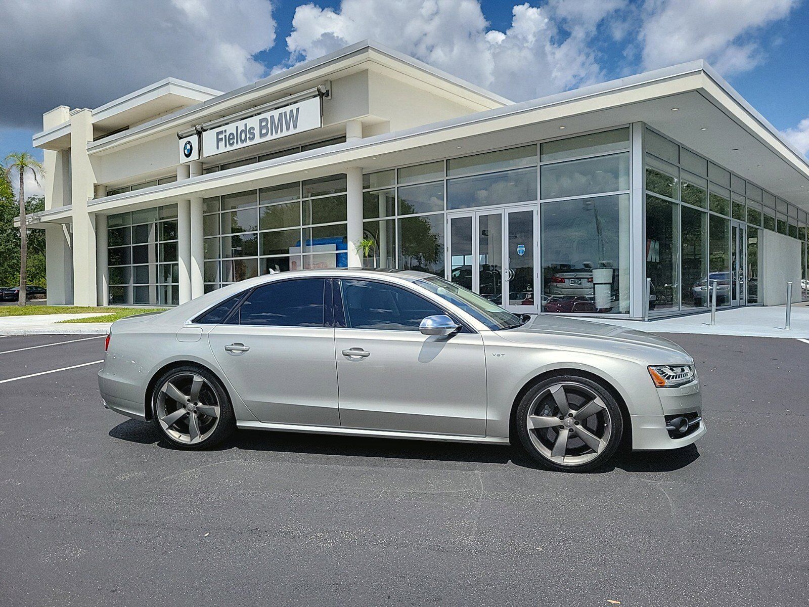 Audi S8