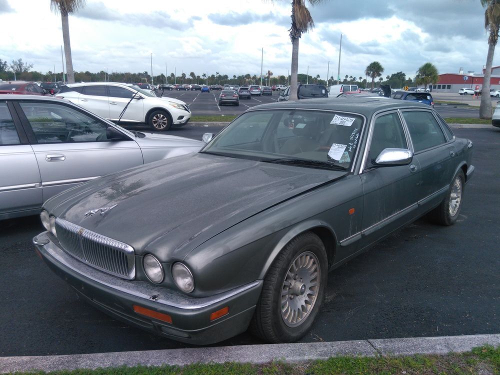 Jaguar Vanden Plas