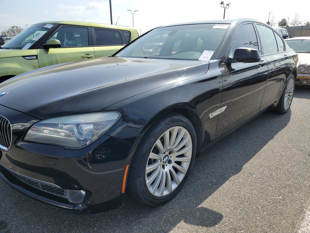 BMW 750i