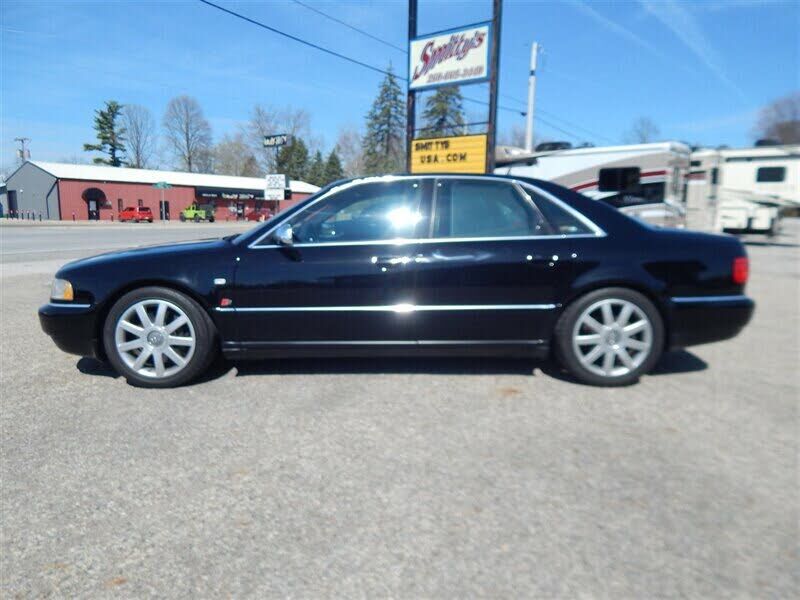 Audi S8