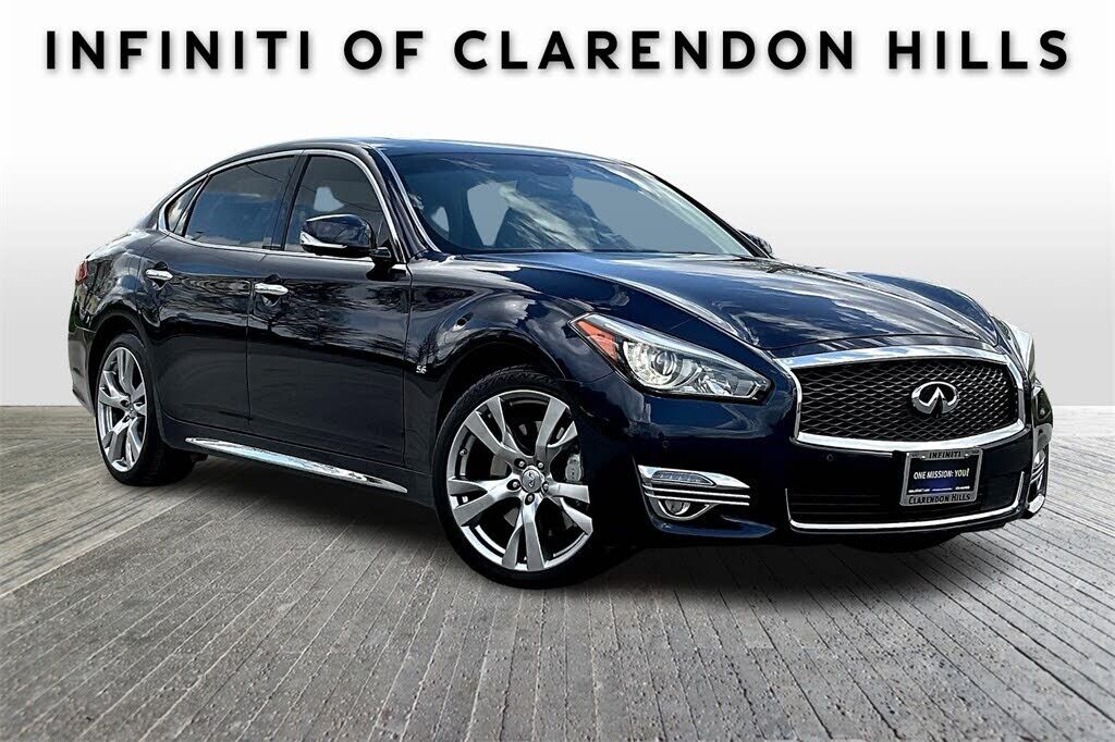 Infiniti Q70L