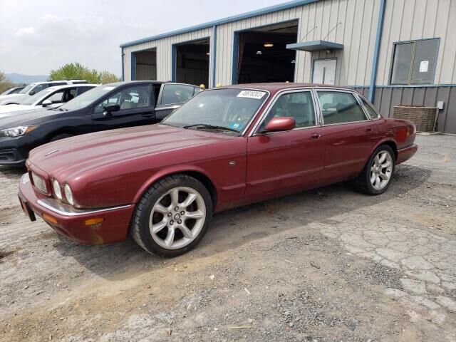 Jaguar XJR