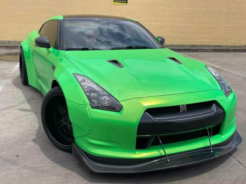 Nissan GT-R