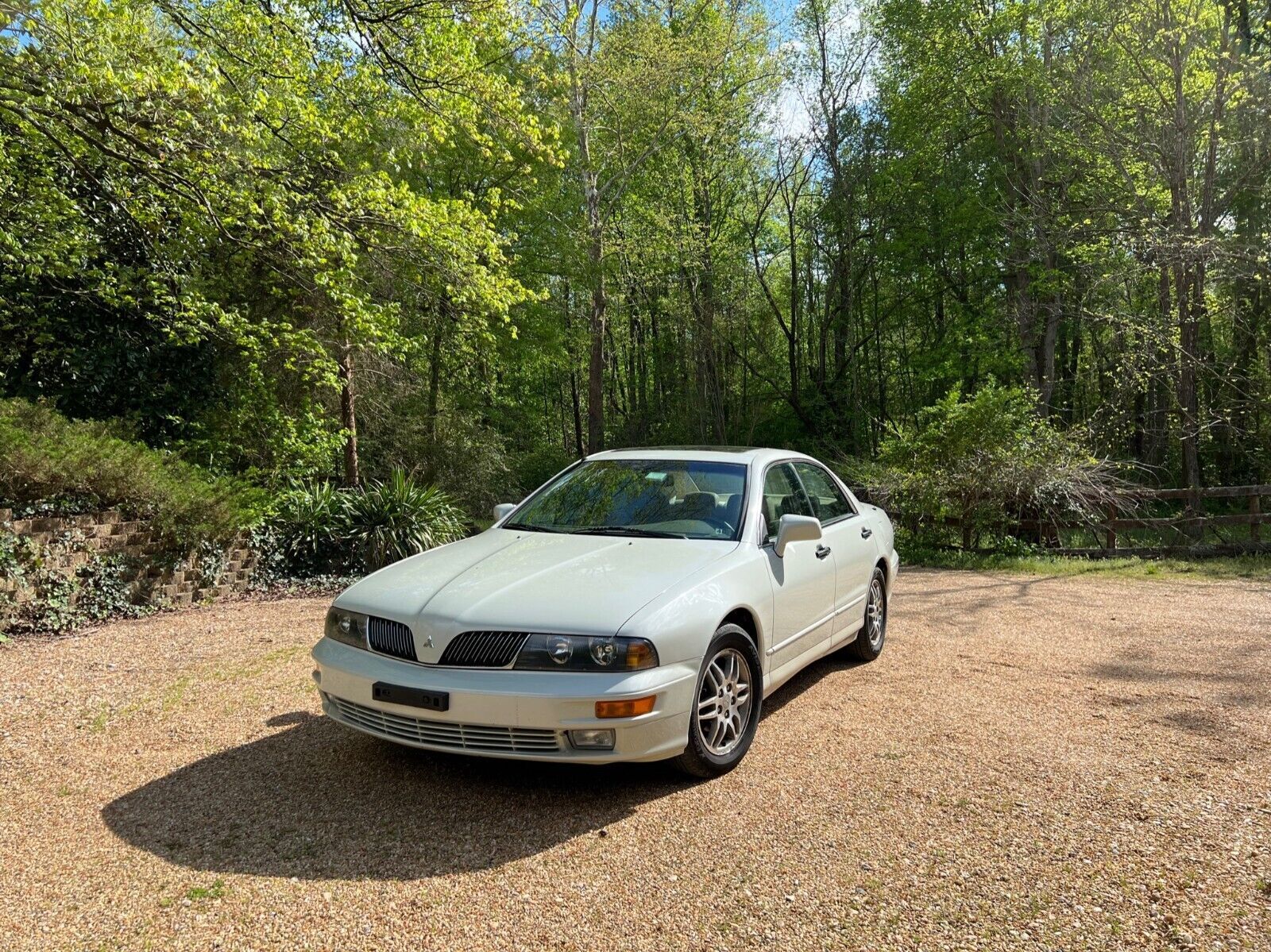 Mitsubishi Diamante