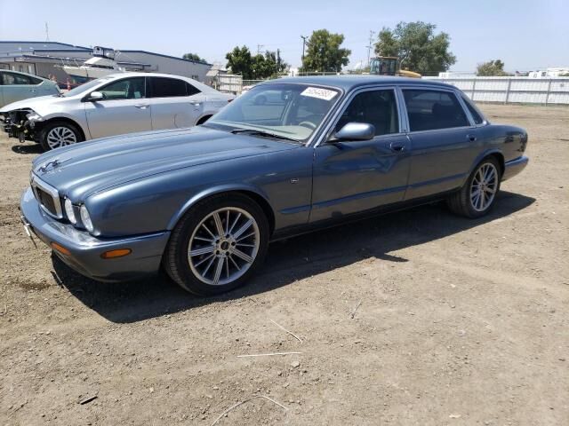 Jaguar XJ