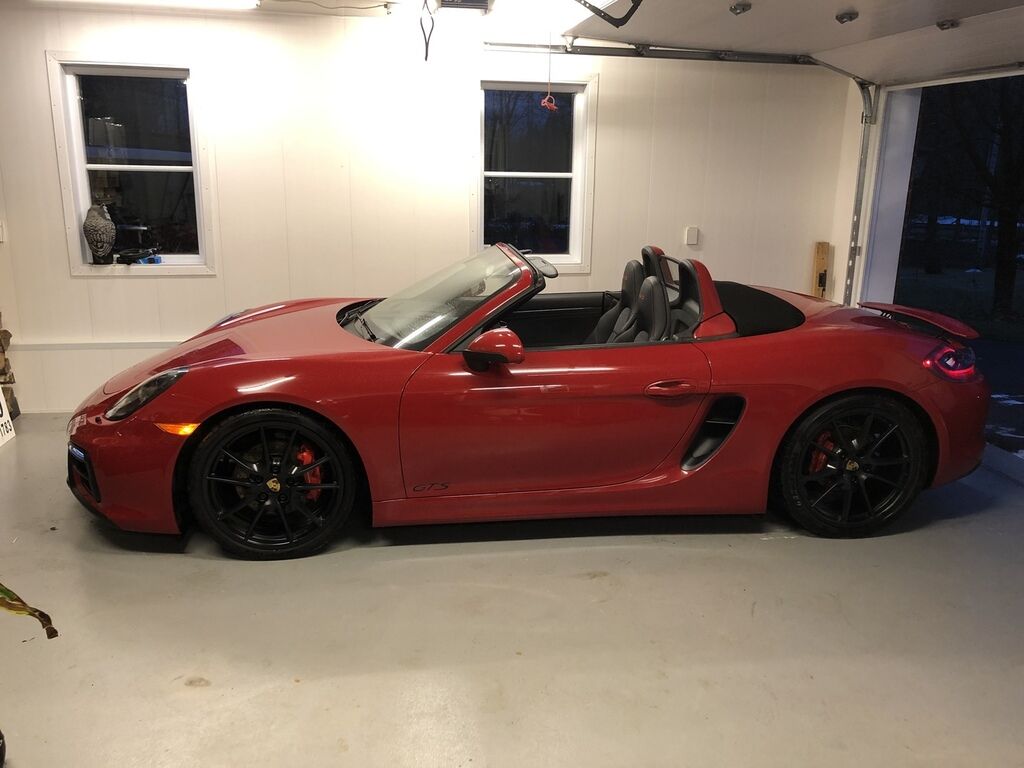PORSCHE