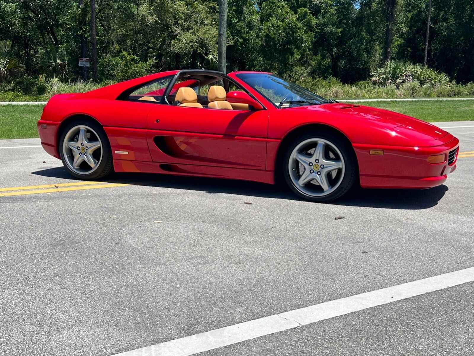 Ferrari F355