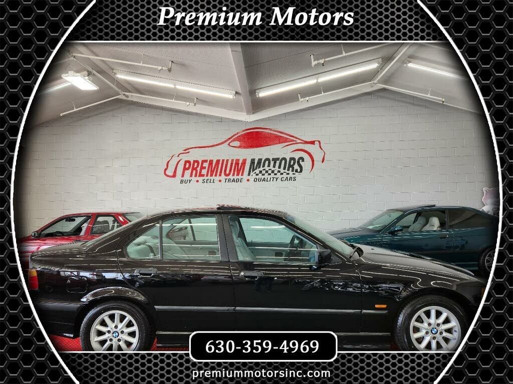 BMW 328i