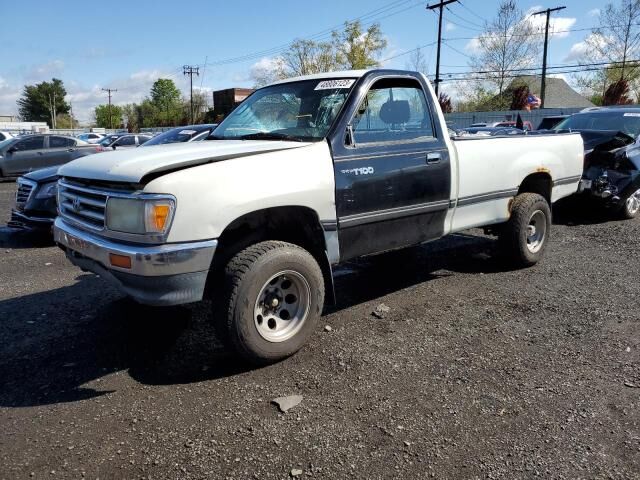 Toyota T100