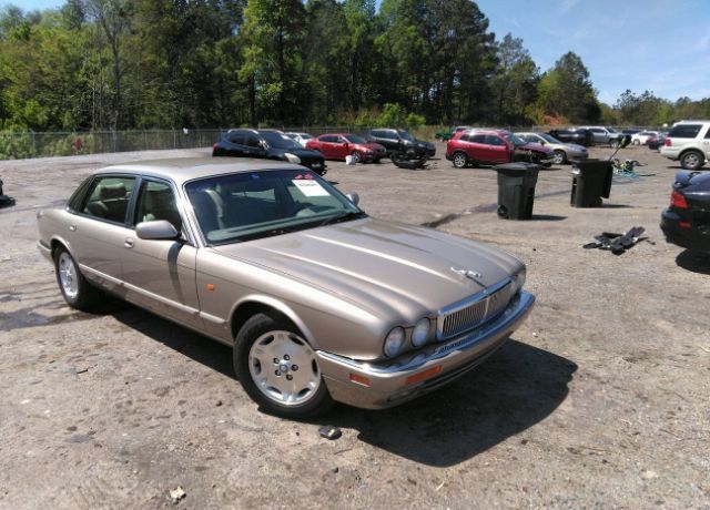 Jaguar XJ6
