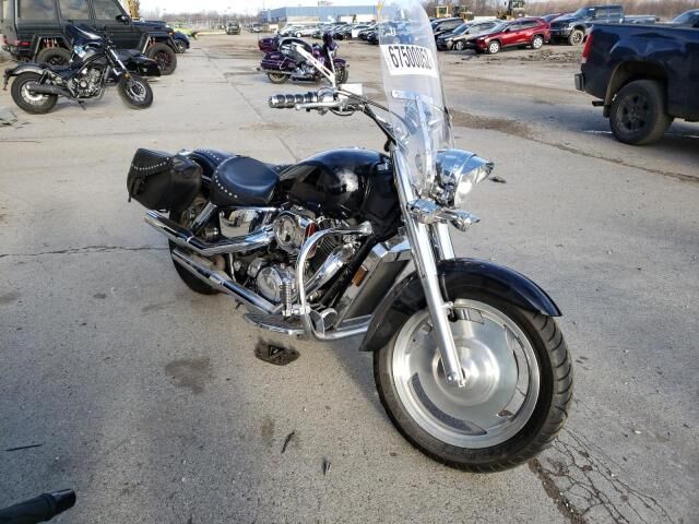 Honda VT1100C2 (SHADOW SABRE)