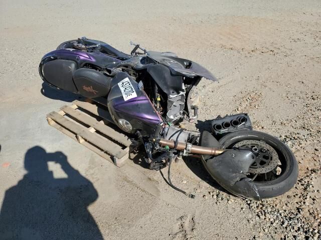 Suzuki GSX1300R