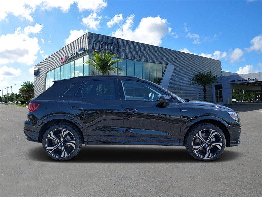 2023 Audi Q3