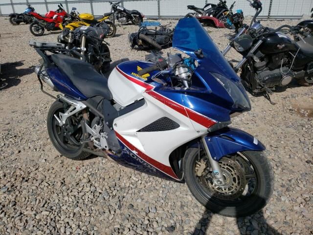 Honda VFR800A (INTERCEPTOR)