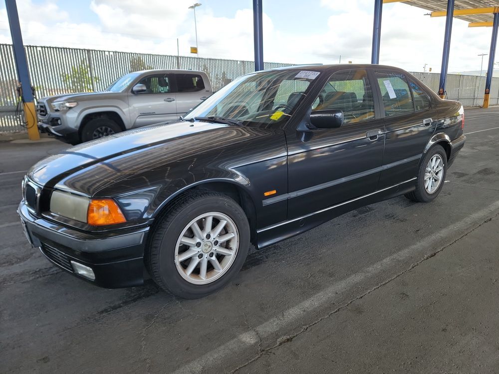 BMW 328i