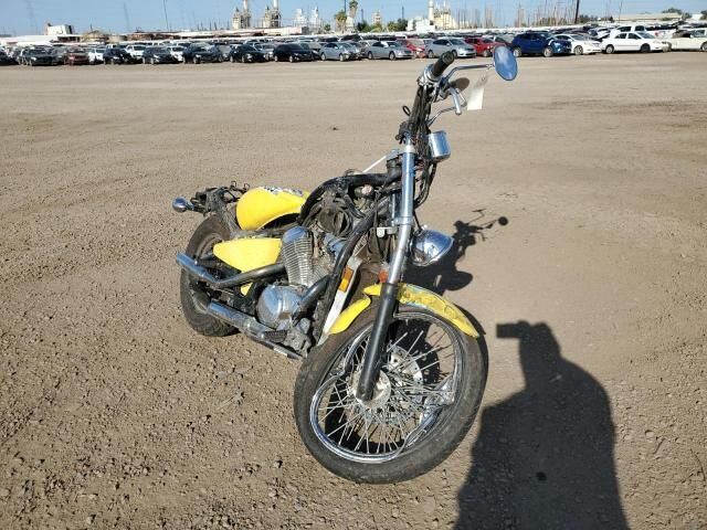 Honda VT600CD (SHADOW VLX DELUXE)
