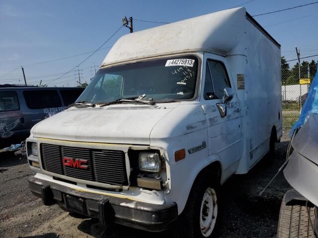 GMC Cutaway Van