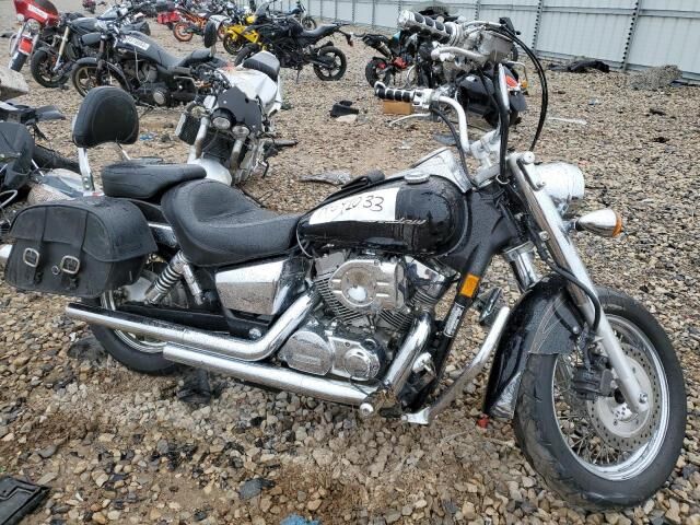 Honda VT750 (Shadow Aero)