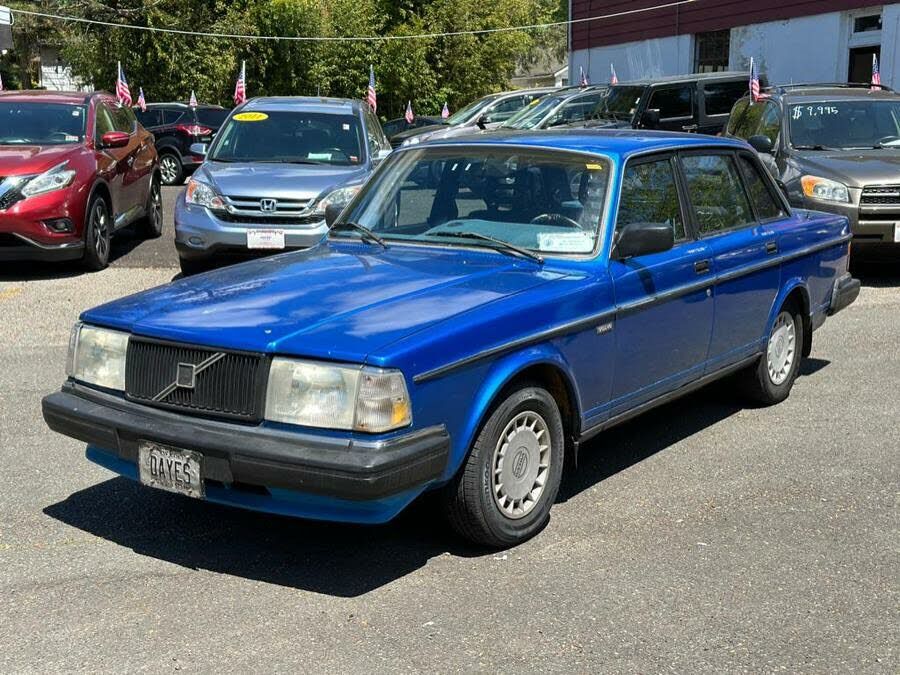Volvo 240 Series