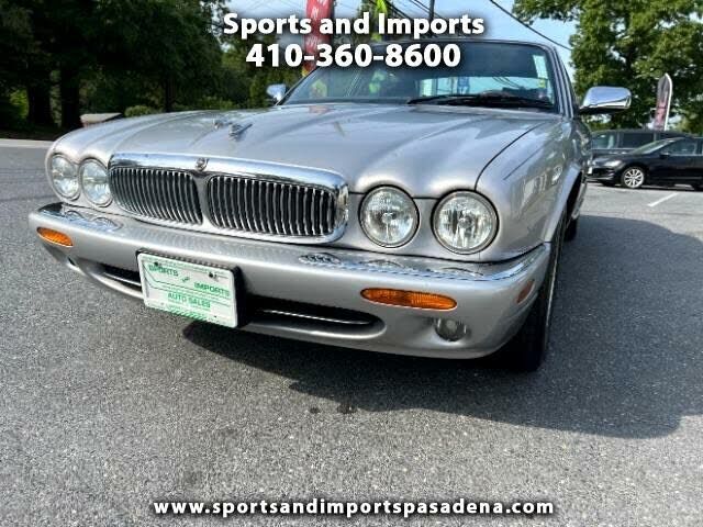 Jaguar XJ8
