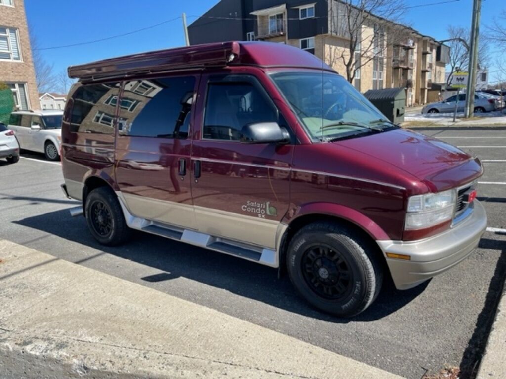 GMC Safari