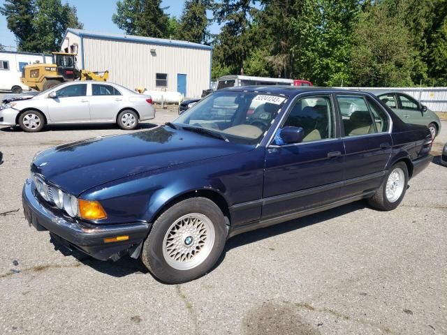 BMW 740i