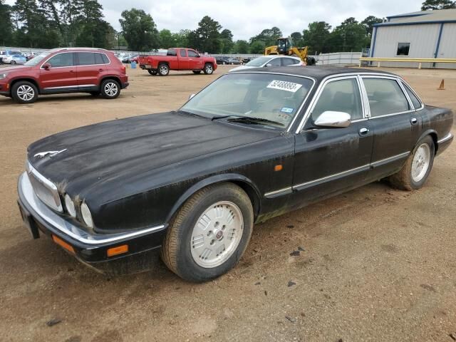 Jaguar XJ12
