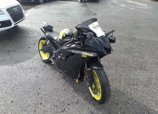 YAMAHA
