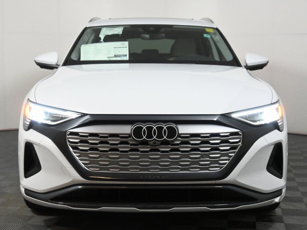 2024 Audi Q8