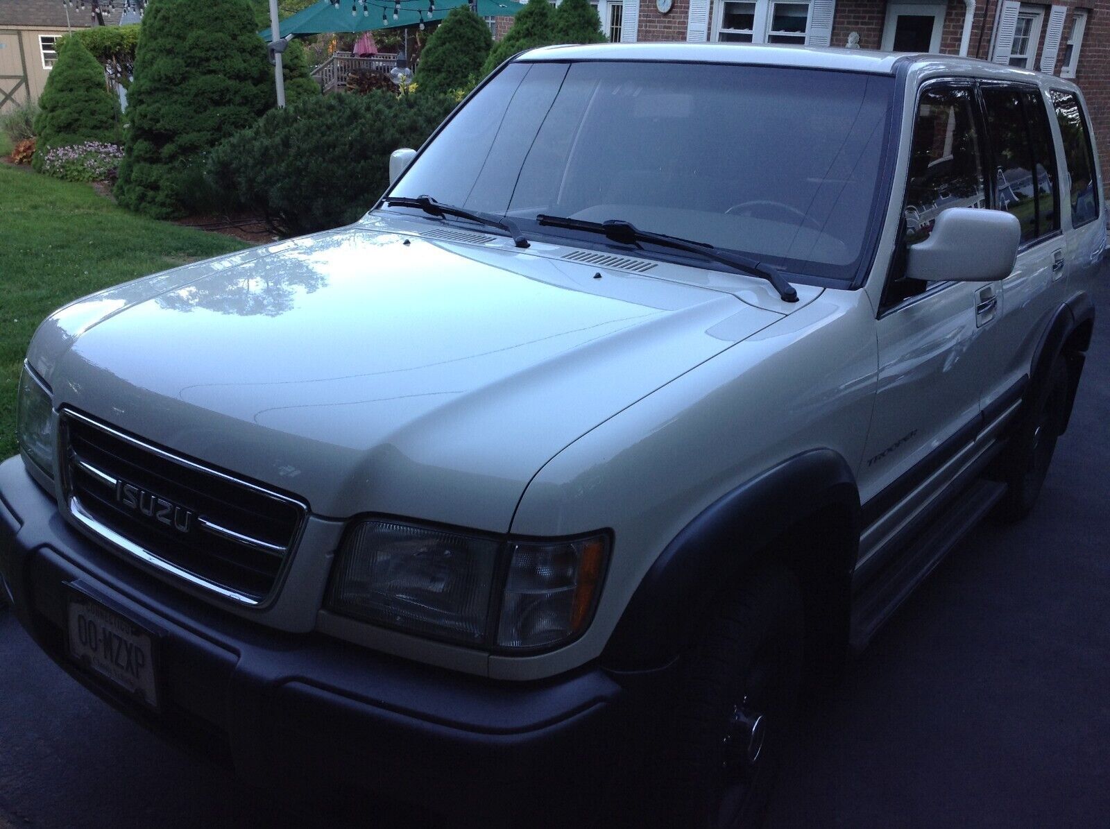 Isuzu Trooper