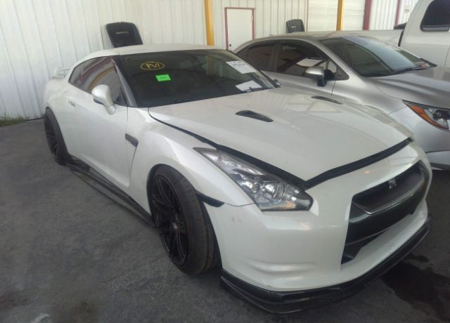 Nissan GT-R